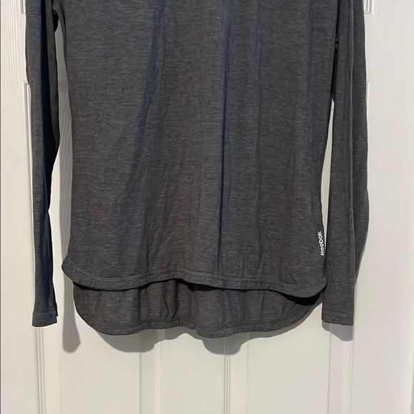 Reebok Relaxed Gray Long Sleeve Tee - Picture 2 of 8